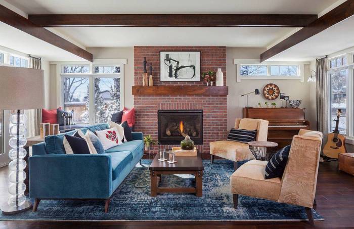 How to decorate family room with brick fireplace