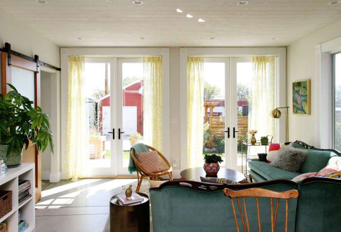 How decorate a room windows natural light furniture